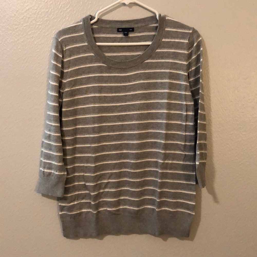 Gray and white stripe sweater Gap Large